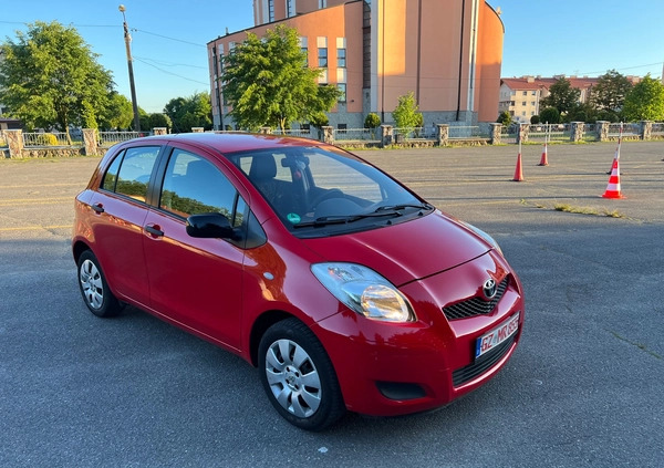 Toyota Yaris cena 21500 przebieg: 132580, rok produkcji 2010 z Tarnów małe 631
